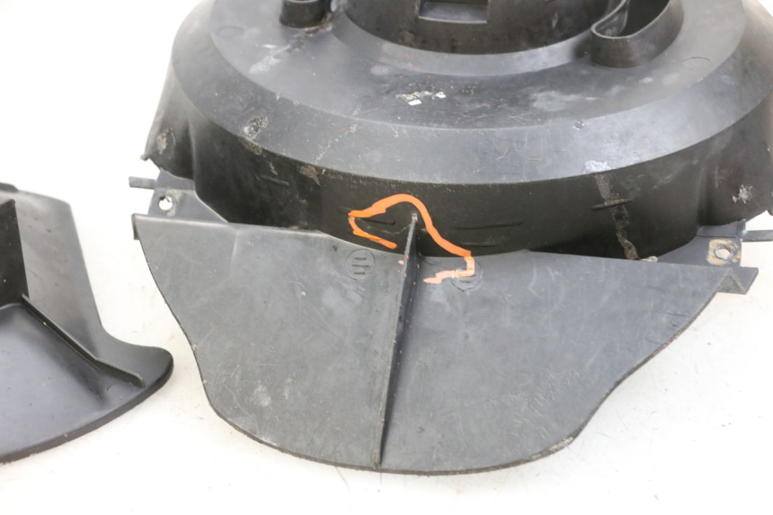 photo de TAPA DE HORQUILLA MBK BOOSTER SPIRIT 50 (2004 - 2017) - Detalle de la pieza