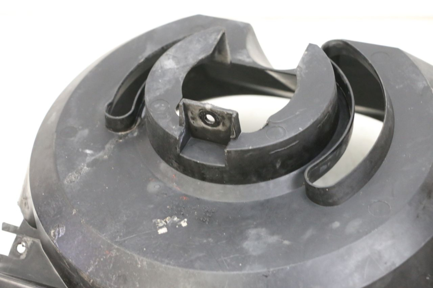 photo de TAPA DE HORQUILLA MBK BOOSTER SPIRIT 50 (2004 - 2017) - Zoom sobre los componentes