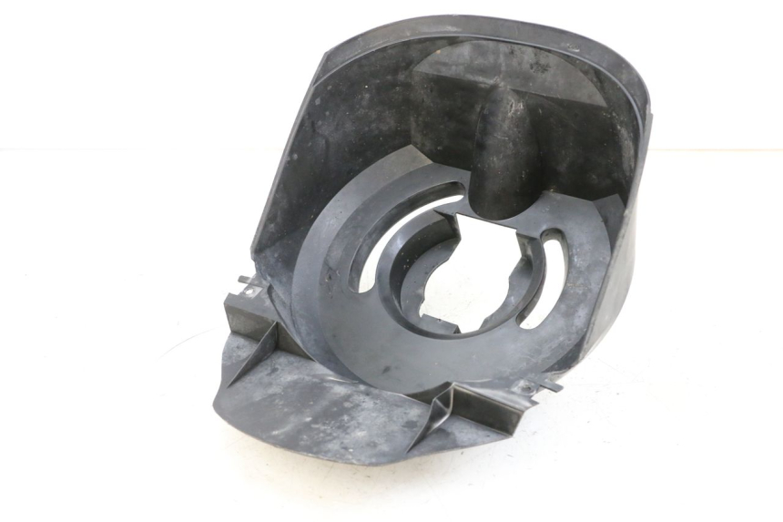 photo de TAPA DE HORQUILLA MBK BOOSTER SPIRIT 50 (2004 - 2017) - Detalles de los puntos de fijación