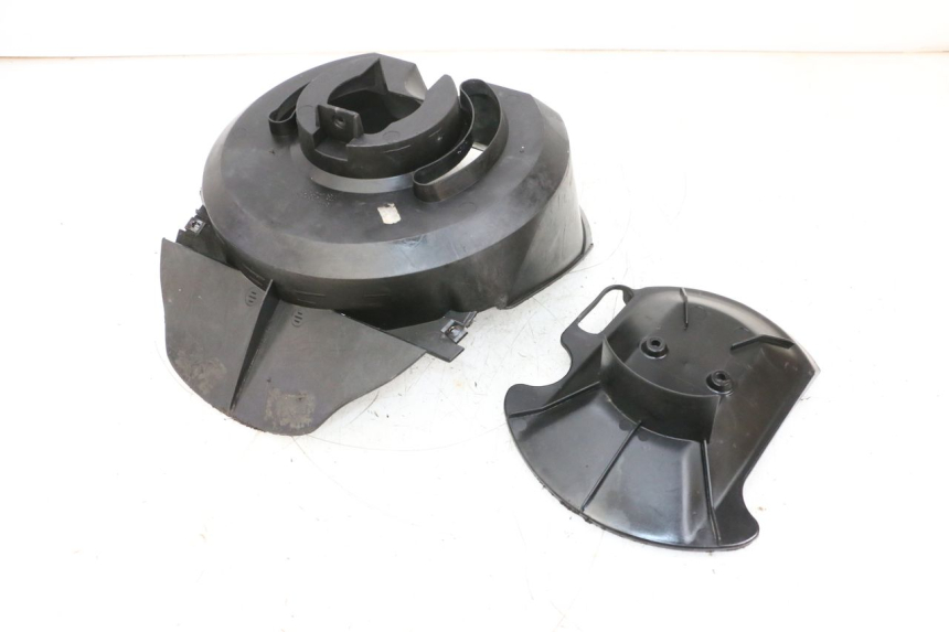 photo de TAPA DE HORQUILLA MBK BOOSTER SPIRIT NAKED 50 (2004 - 2017) - Detalle de la pieza