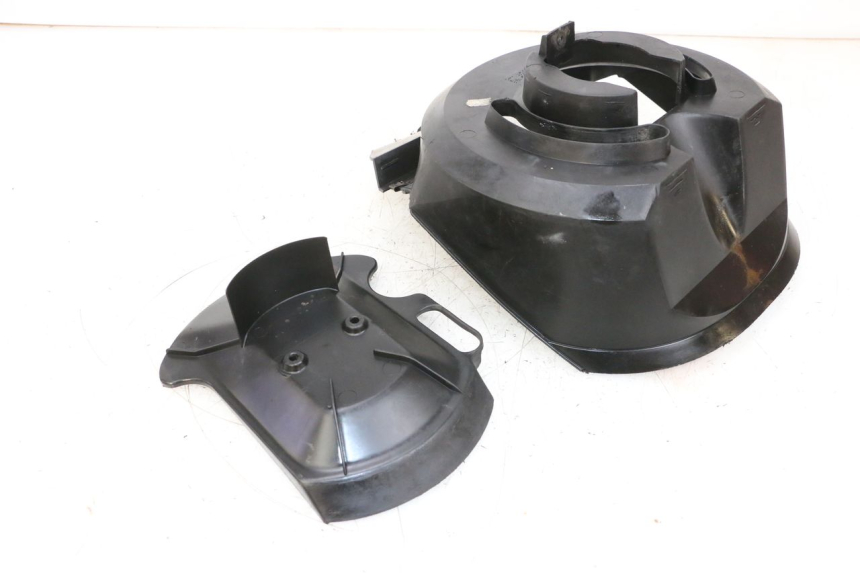 photo de TAPA DE HORQUILLA MBK BOOSTER SPIRIT NAKED 50 (2004 - 2017) - Primer plano técnico