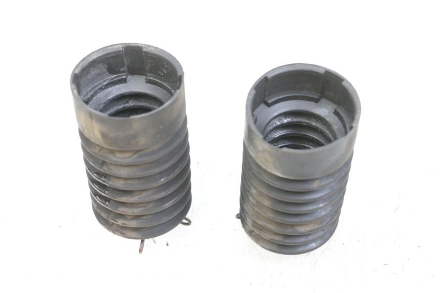 photo de TAPA DE HORQUILLA SYM CROX 4T 50 (2016 - 2023) - Detalle de la pieza