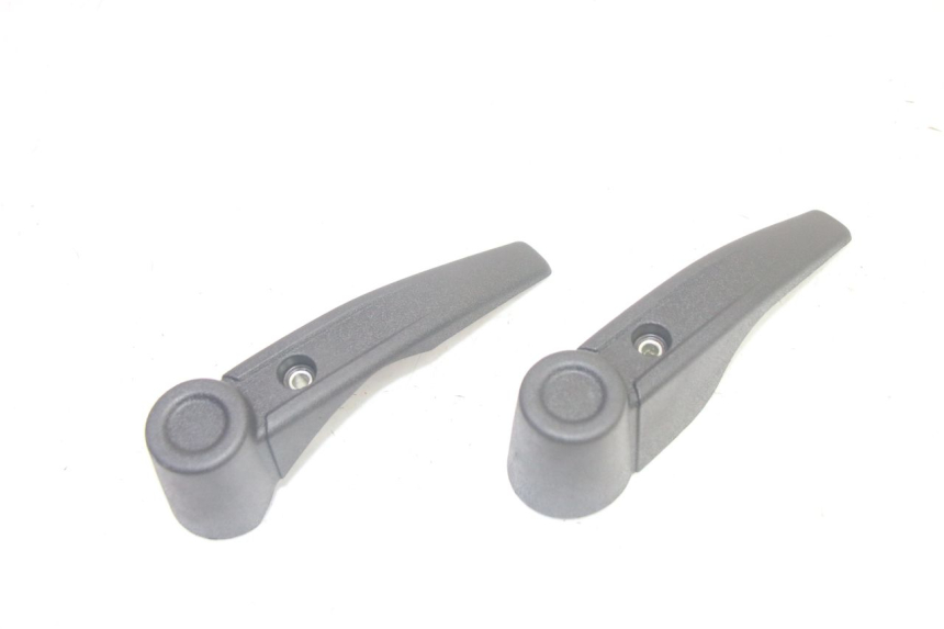 photo de CARENADO HORQUILLA PIAGGIO MP3 HPE 350 (2018 - 2020) - Detalle de la pieza