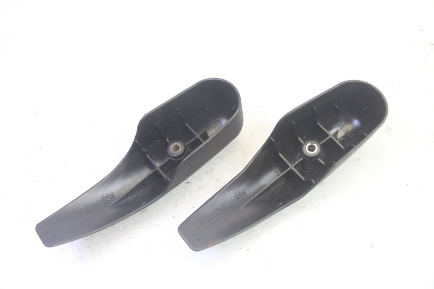 photo de TAPA DE HORQUILLA PIAGGIO MP3 RL 250 (2007 - 2010) - Otra perspectiva