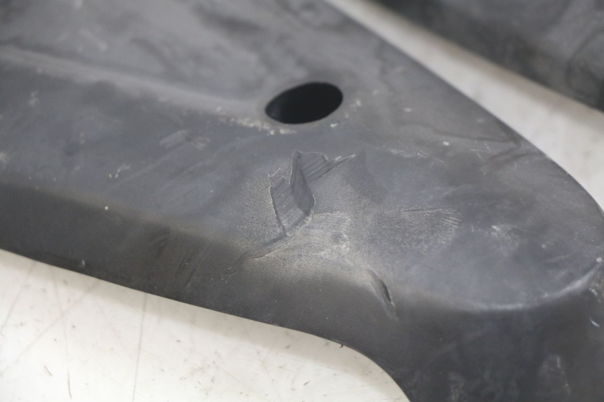 photo de TAPA DE HORQUILLA HONDA SCV LEAD 100 (2003 - 2007)