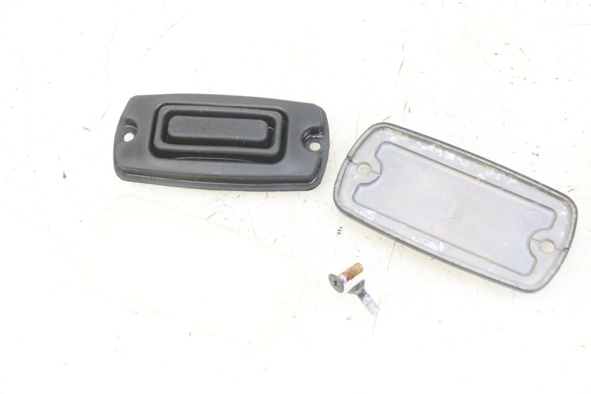 photo de TAPA BOMBA FRENO HONDA CBF 500 (2004 - 2007)