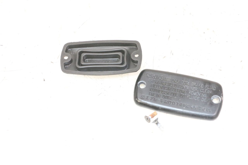 photo de TAPA BOMBA FRENO HONDA CBF 500 (2004 - 2007)