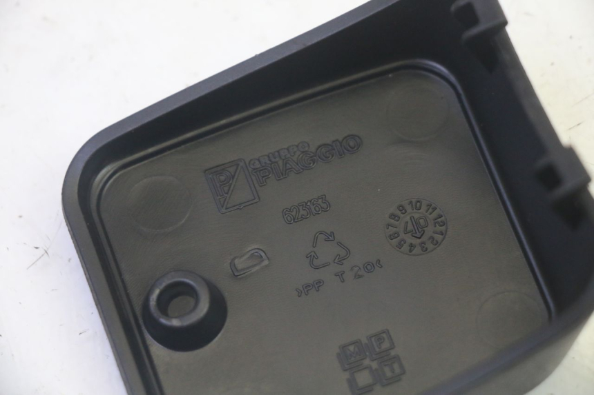 photo de TAPA DE CILINDRO MAESTRO PIAGGIO MP3 LT 400 (2007 - 2012) - Otra perspectiva
