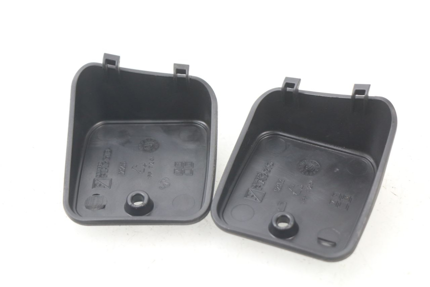 photo de TAPA BOMBA FRENO PIAGGIO MP3 LT 300 (2010 - 2016)