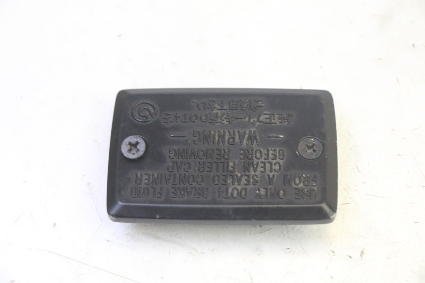photo de TAPA BOMBA FRENO YAMAHA TDM ABS 900 (2002 - 2014) - Detalle de la pieza