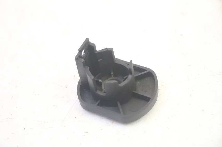 photo de TAPA DEL INTERRUPTOR DE ENCENDIDO. SYM CROX 4T 50 (2016 - 2023) - Otra perspectiva