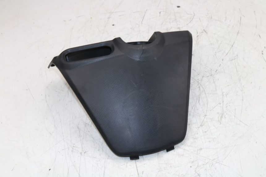 photo de TAPA DEL INTERRUPTOR DE ENCENDIDO SYM GTS EFI 125 (2012 - 2016)