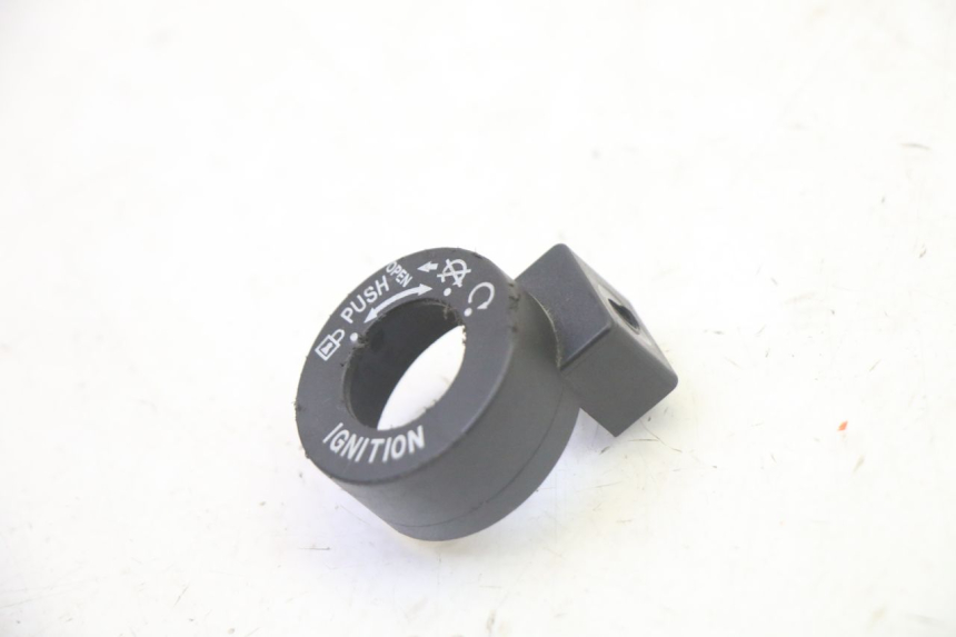 photo de TAPA CLAUSOR PEUGEOT KISBEE 4T 50 (2018 - 2022)