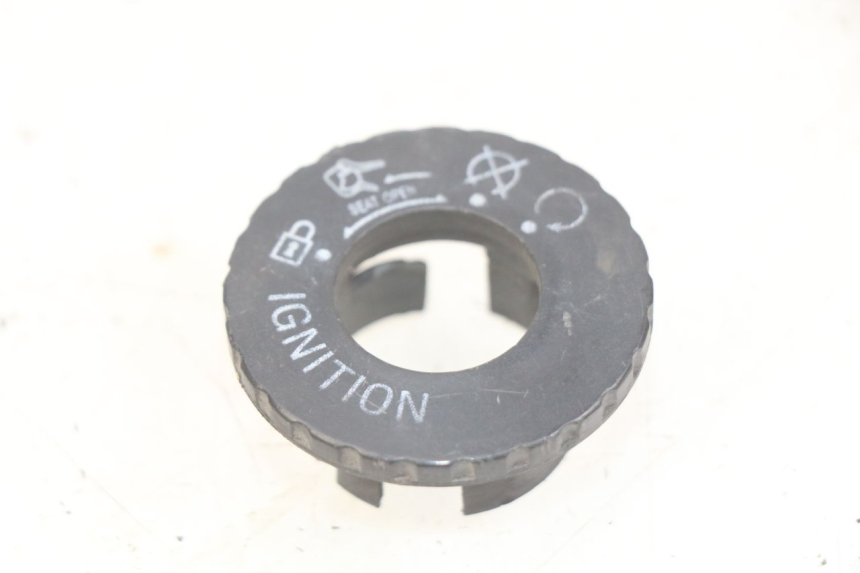 photo de TAPA DEL INTERRUPTOR DE ENCENDIDO SYM SYMPHONY 125 (2009 - 2015)