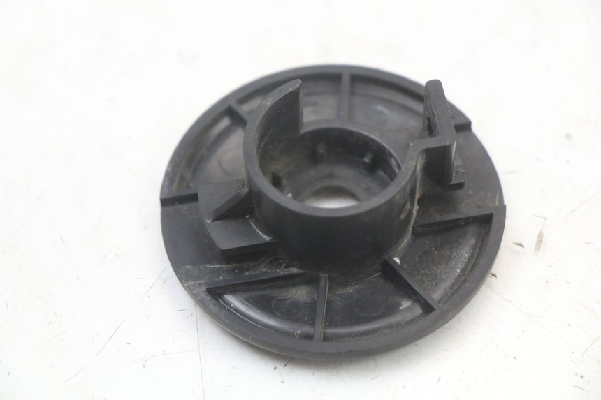 photo de CUBIERTA DEL INTERRUPTOR DE ENCENDIDO YAMAHA CYGNUS X 125 (2004 - 2007)