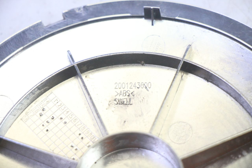 photo de CUBIERTA DE LA RUEDA PEUGEOT DJANGO 4T 50 (2014 - 2019) - Otra perspectiva