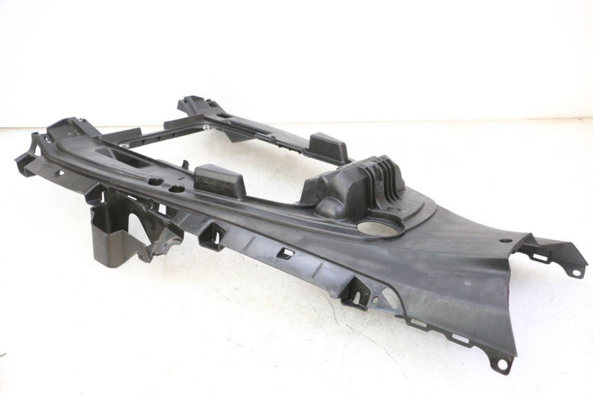 photo de TAPA BAJO ASIENTO QUADRO 4 4D 350 (2015 - 2018)