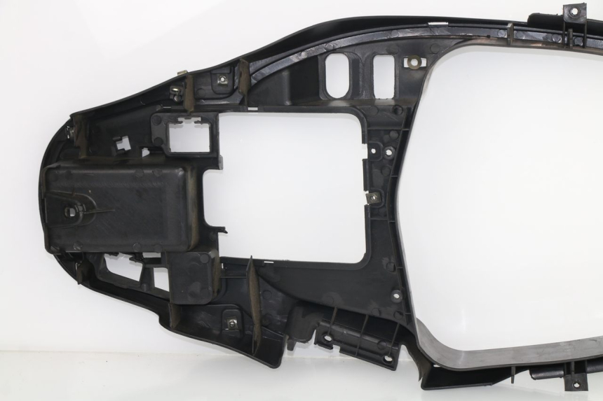 photo de TAPA BAJO EL ASIENTO JONWAY AZTRAL 125 (2008 - 2017)