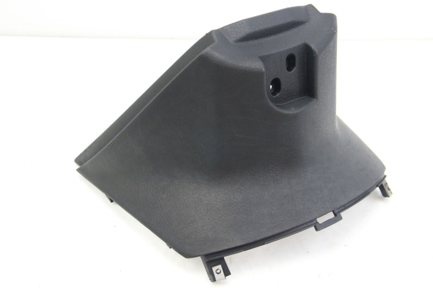 photo de TAPA DEBAJO DEL ASIENTO DERBI BOULEVARD 50 (2009 - 2006)