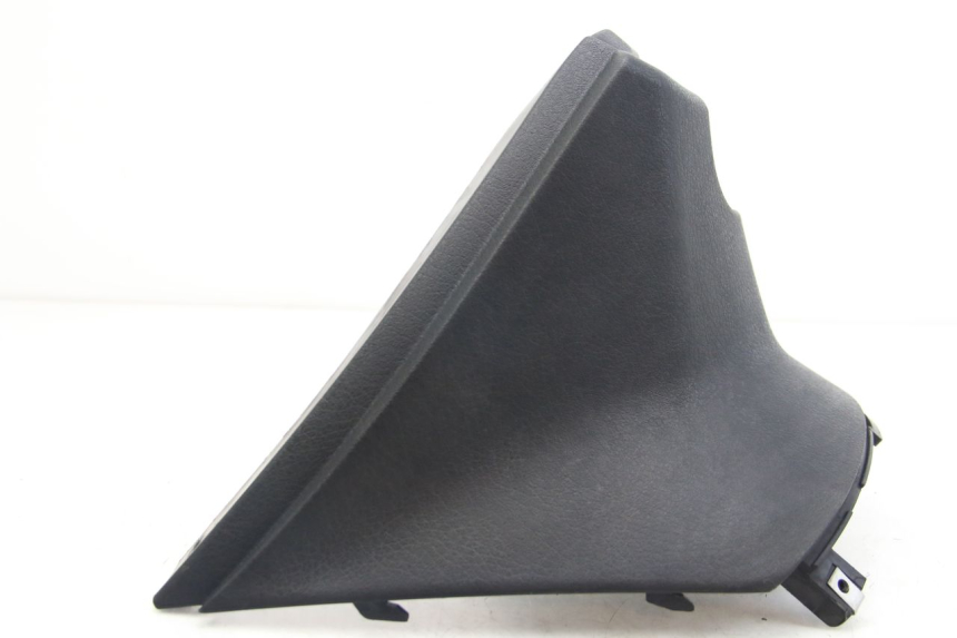 photo de TAPA DEBAJO DEL ASIENTO DERBI BOULEVARD 50 (2009 - 2006)