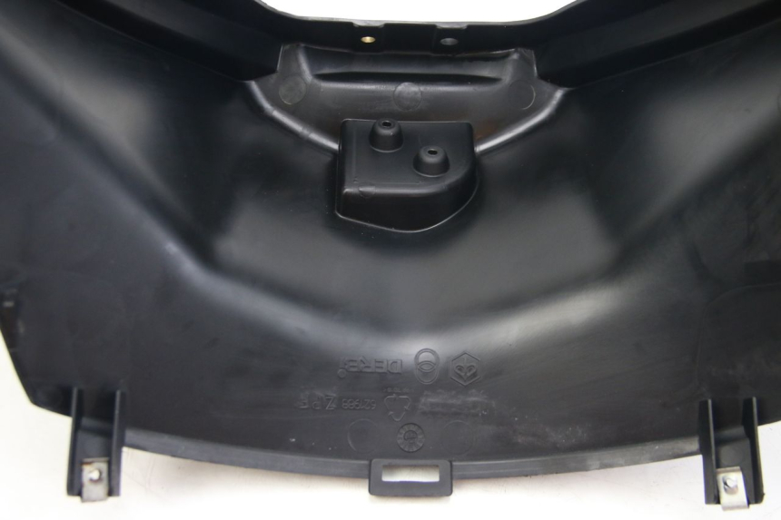 photo de TAPA DEBAJO DEL ASIENTO DERBI BOULEVARD 50 (2009 - 2006)