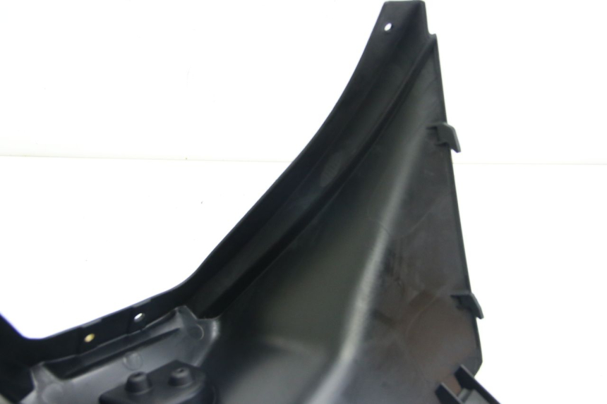 photo de TAPA DEBAJO DEL ASIENTO DERBI BOULEVARD 50 (2009 - 2006)