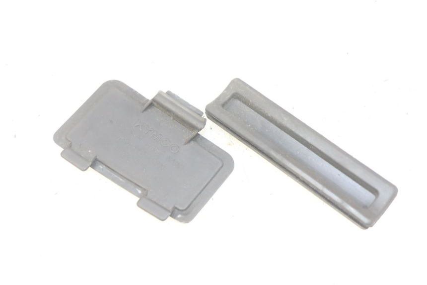 photo de TAPA DEBAJO DEL ASIENTO KYMCO DINK STREET 125 (2009 - 2014)