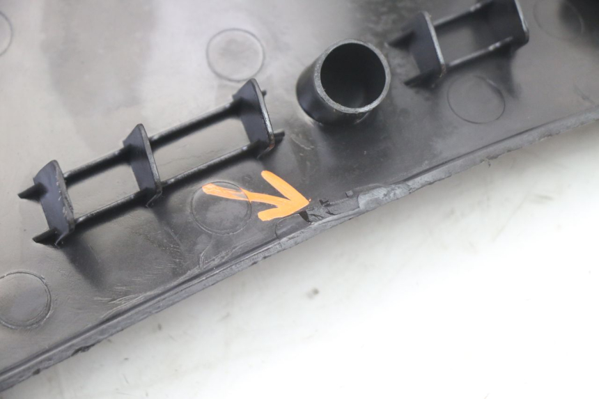 photo de TAPA DEBAJO DEL ASIENTO KYMCO DINK STREET 125 (2009 - 2014)