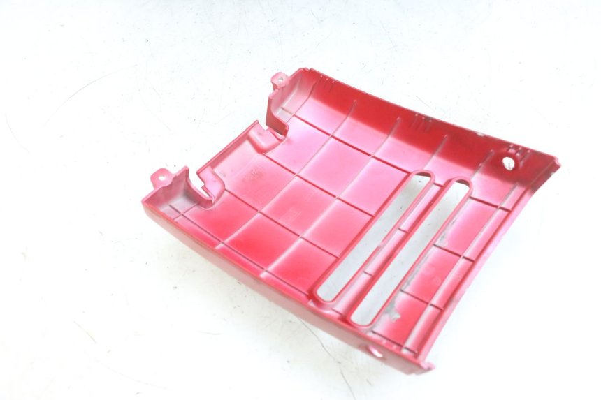 photo de TAPA BAJO EL ASIENTO PEUGEOT DJANGO 4T 50 (2014 - 2019) - Detalle de la pieza