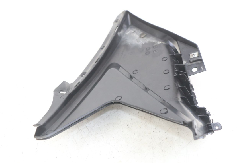 photo de TAPA BAJO EL ASIENTO DERECHO KYMCO AGILITY 16+ 4T 50 (2018 - 2023)