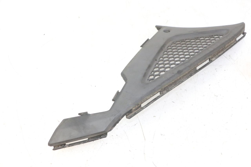 photo de TAPA BAJO ASIENTO DERECHO KYMCO AGILITY NAKED RENOUVO 2T 50 (2011 - 2018)