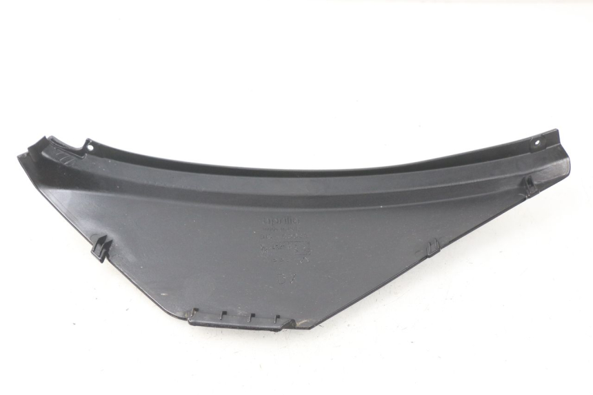 photo de TAPA BAJO ASIENTO DERECHO APRILIA ATLANTIC 125 (2003 - 2009)