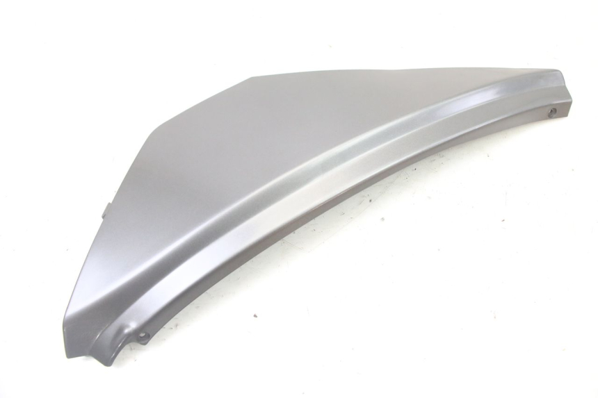 photo de TAPA BAJO ASIENTO DERECHO APRILIA ATLANTIC 125 (2003 - 2009)