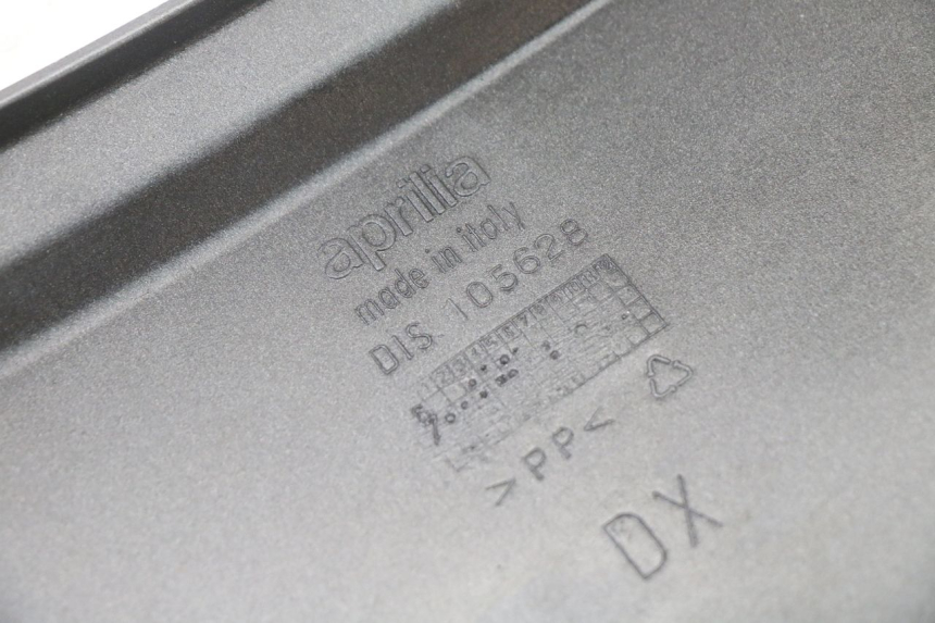 photo de TAPA BAJO ASIENTO DERECHO APRILIA ATLANTIC 125 (2003 - 2009)