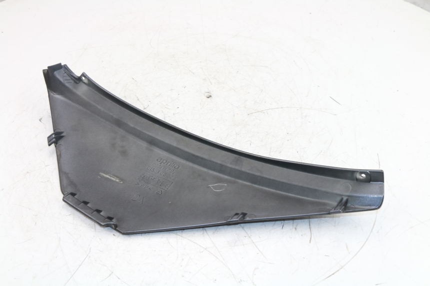 photo de TAPA BAJO ASIENTO DERECHO APRILIA ATLANTIC 125 (2003 - 2009)