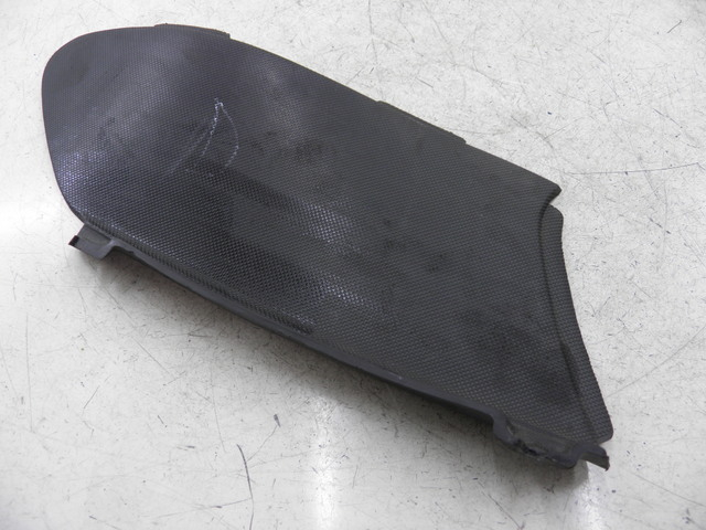 photo de TAPA BAJO ASIENTO DERECHO APRILIA LEONARDO 125 (1999 - 2001)