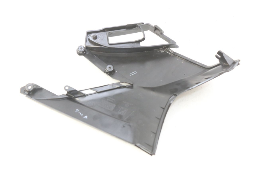 photo de TAPA DEBAJO DEL ASIENTO DERECHO APRILIA SXR 50 (2021 - 2023)