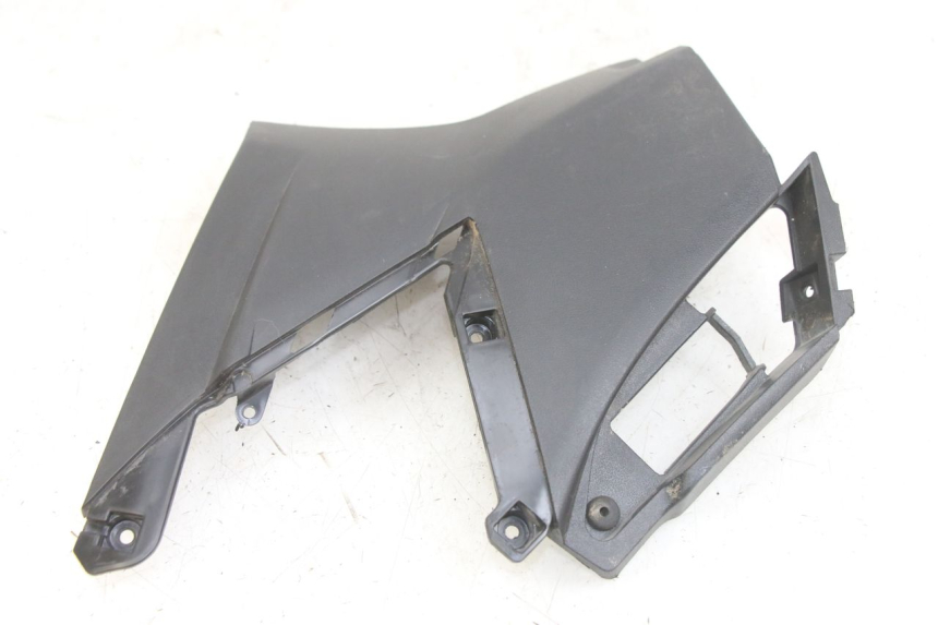 photo de TAPA DEBAJO DEL ASIENTO DERECHO APRILIA SXR 50 (2021 - 2023)