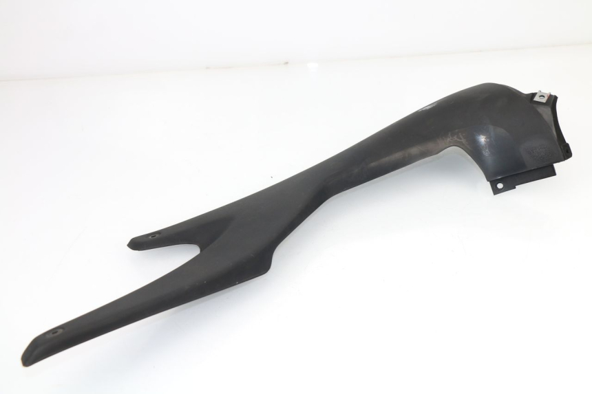 photo de TAPA BAJO ASIENTO DERECHO APRILIA TUONO 125 (2003 - 2005)