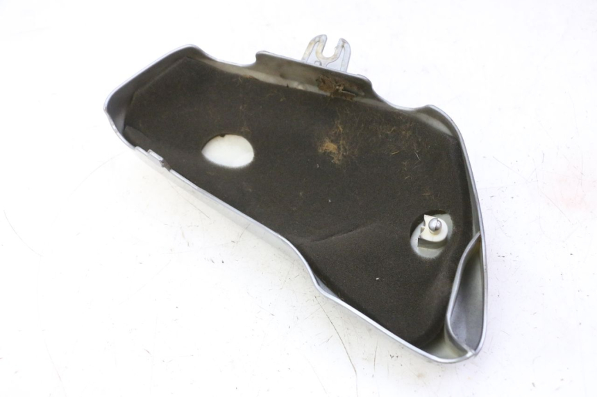 photo de TAPA DEBAJO DEL ASIENTO DERECHO HYOSUNG GV AQUILA 125 (2000 - 2004)