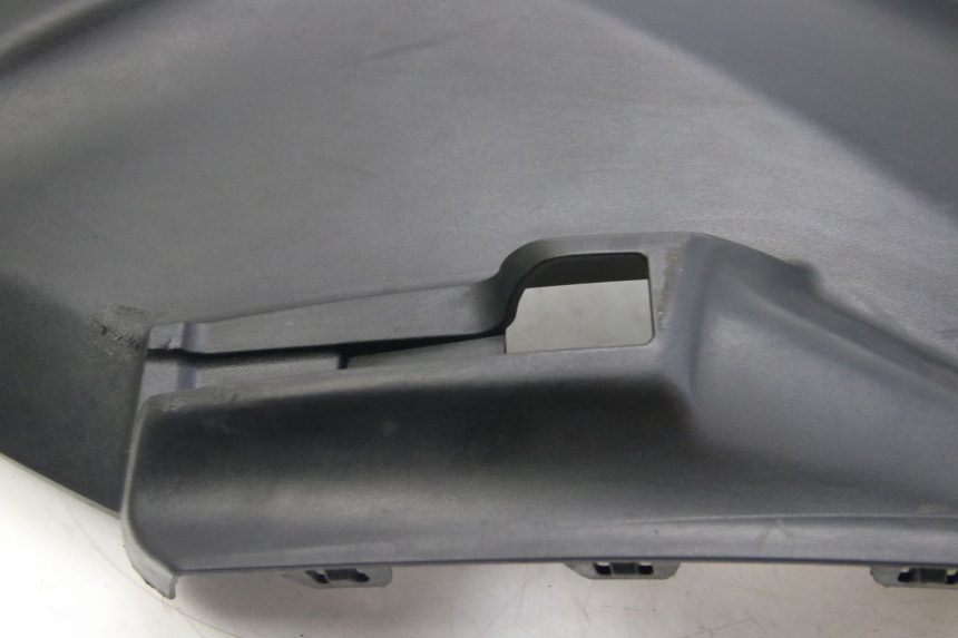 photo de TAPA BAJO EL ASIENTO DERECHO PEUGEOT CITYSTAR 125 (2011 - 2017)