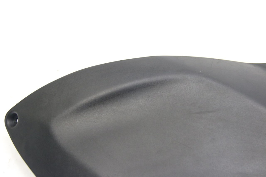 photo de TAPA BAJO EL ASIENTO DERECHO PEUGEOT CITYSTAR 125 (2011 - 2017)