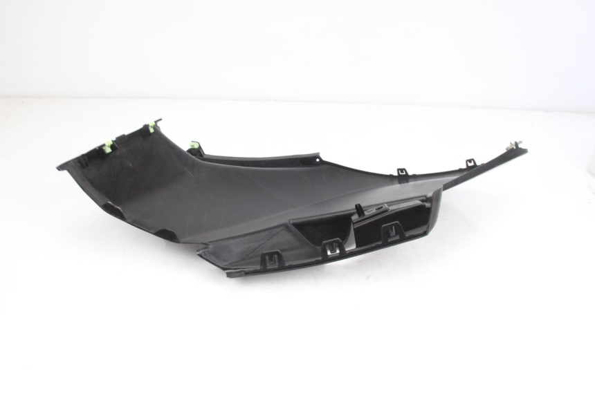 photo de TAPA BAJO EL ASIENTO DERECHO PEUGEOT CITYSTAR 50 (2013 - 2017)