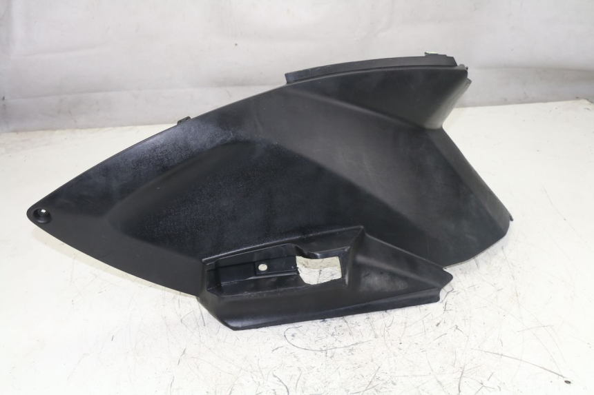 photo de TAPA BAJO EL ASIENTO DERECHO PEUGEOT CITYSTAR 50 (2013 - 2017)