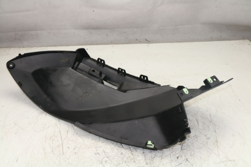 photo de TAPA BAJO EL ASIENTO DERECHO PEUGEOT CITYSTAR 50 (2013 - 2017)