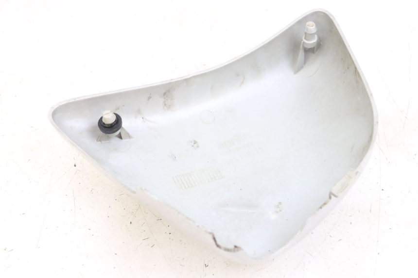 photo de TAPA BAJO ASIENTO DERECHO APRILIA CLASSIC 125 (1995 - 2001)