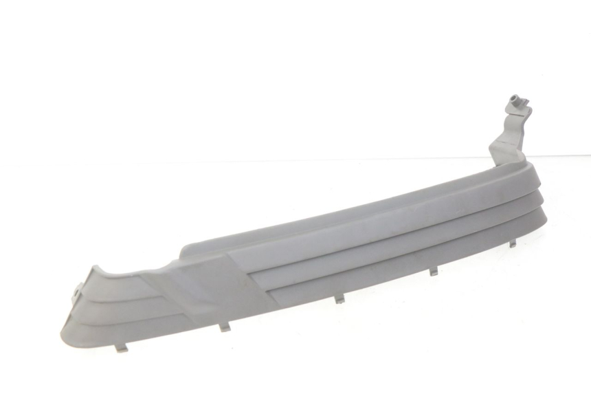 photo de TAPA BAJO EL ASIENTO DERECHO SUZUKI CP 80 (1985 - 1996)