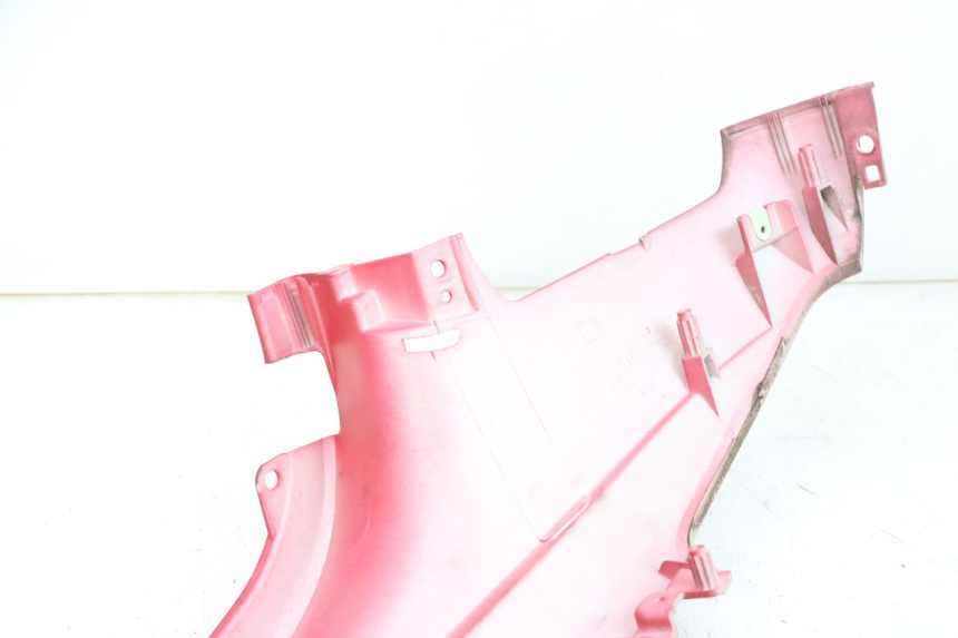 photo de TAPA BAJO ASIENTO DERECHO PEUGEOT DJANGO 4T 50 (2014 - 2019) - Detalle de la pieza