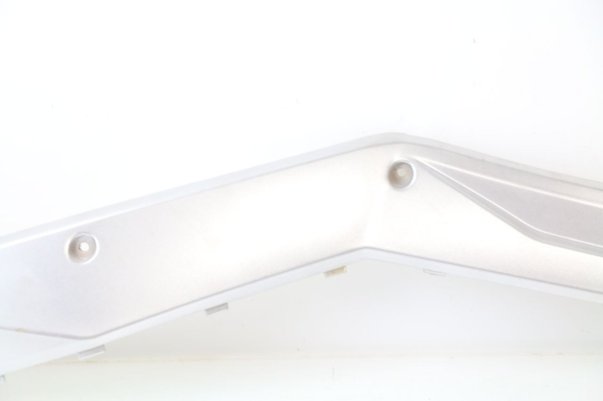 photo de TAPA BAJO ASIENTO DERECHO EUROCKA MATADOR 4T 50 (2017 - 2021)