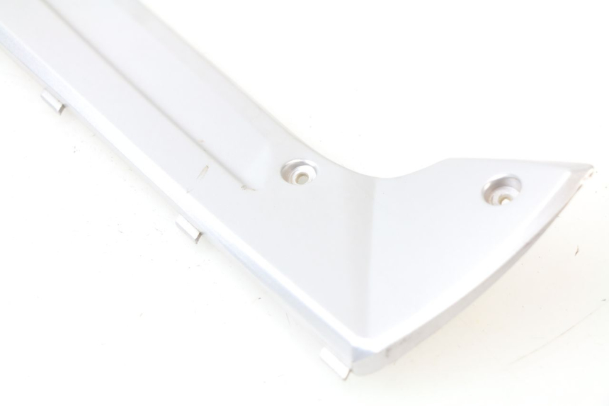 photo de TAPA BAJO ASIENTO DERECHO EUROCKA MATADOR 4T 50 (2017 - 2021)